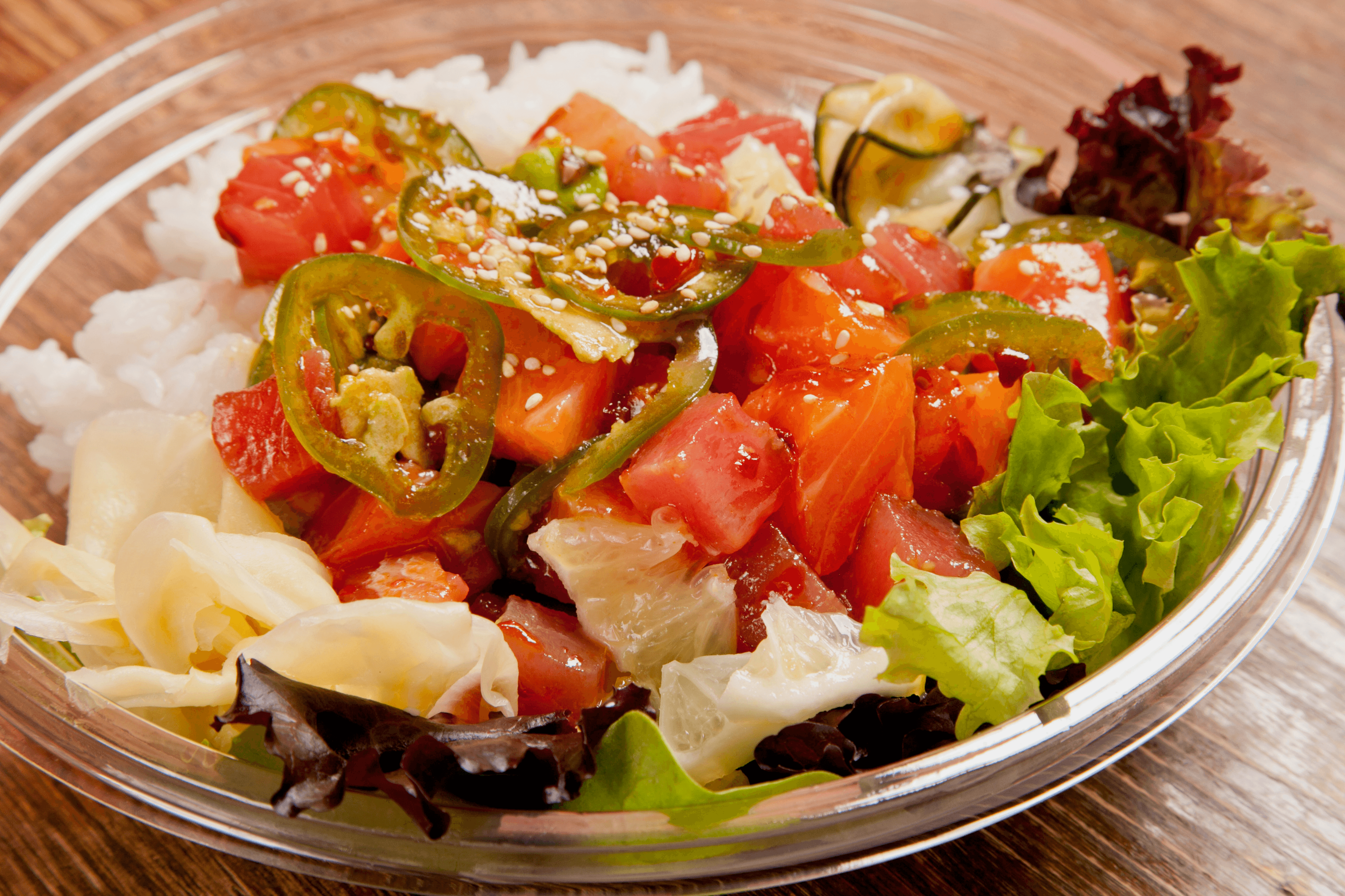 Fresh poké bowl